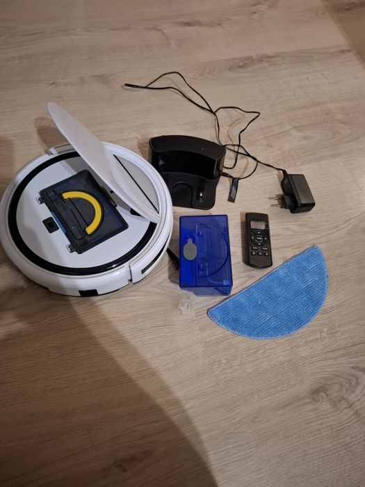 Robot sprzątający Medion odkurzacz myjący