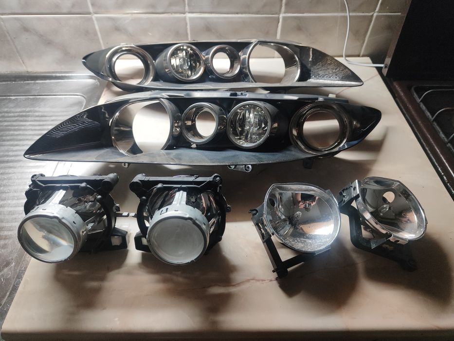 Фари Мазда 6 GG в розборі є все