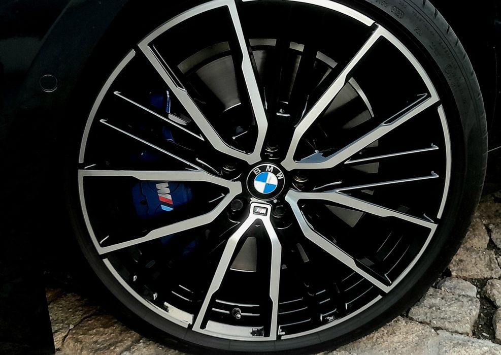 BMW    M135i   performance Edition xdrive colorvision