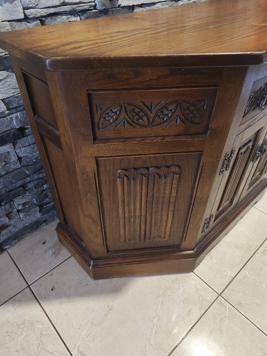 Angielska komoda "Old Charm" z szufladą