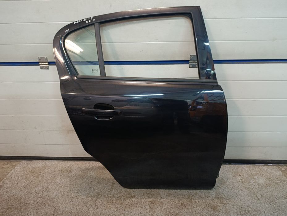 Opel Corsa D 5d drzwi prawe prawy tył tylne Z20R
