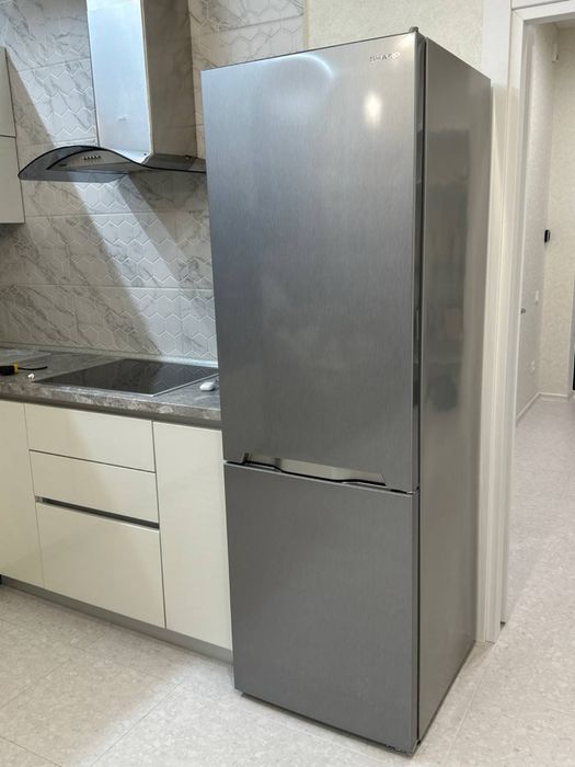 Продам новую кухню с техникой !