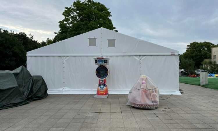 Zakup używanej hali bankietowej 10x30x3m z plandeki