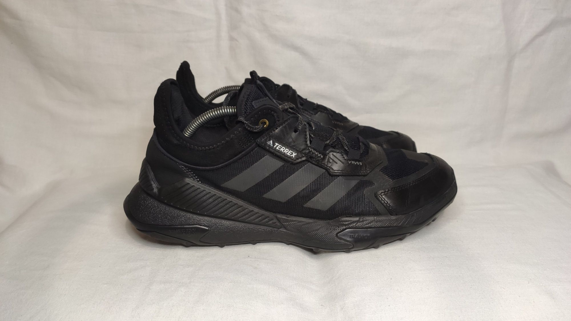 Чоловічі кросівки Adidas Terrex Hyperblue Hiking.Розмір 44