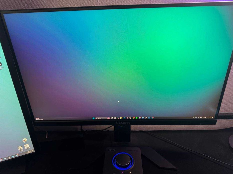 Монітор 27" Gigabyte M27Q Gaming Monitor -- QHD 2K / IPS / 170Hz