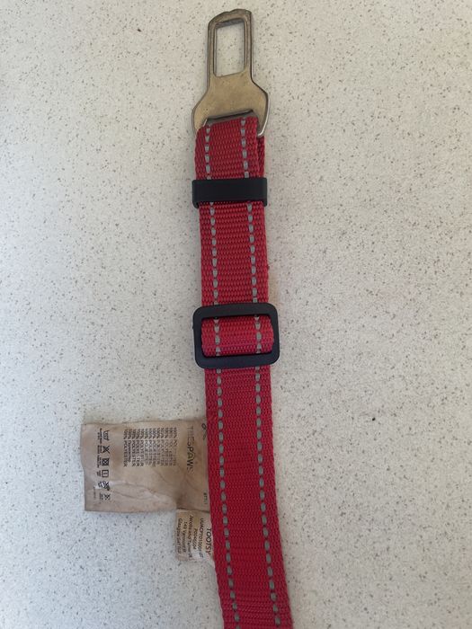 Pas bezpieczeństwa dla psa lub kota do samochodu