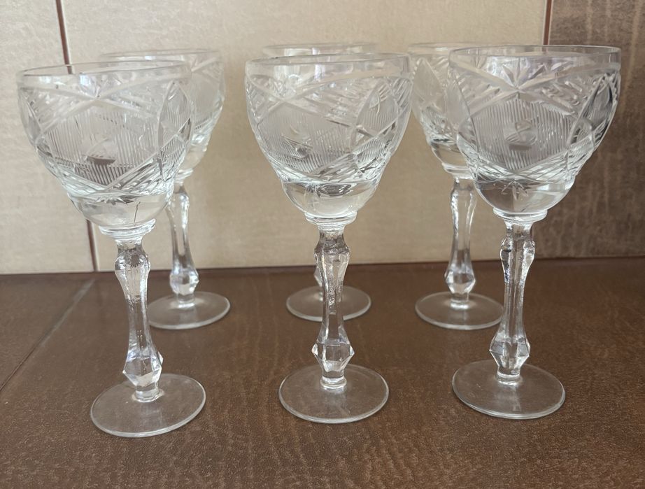 Zestaw kryształowych kieliszków