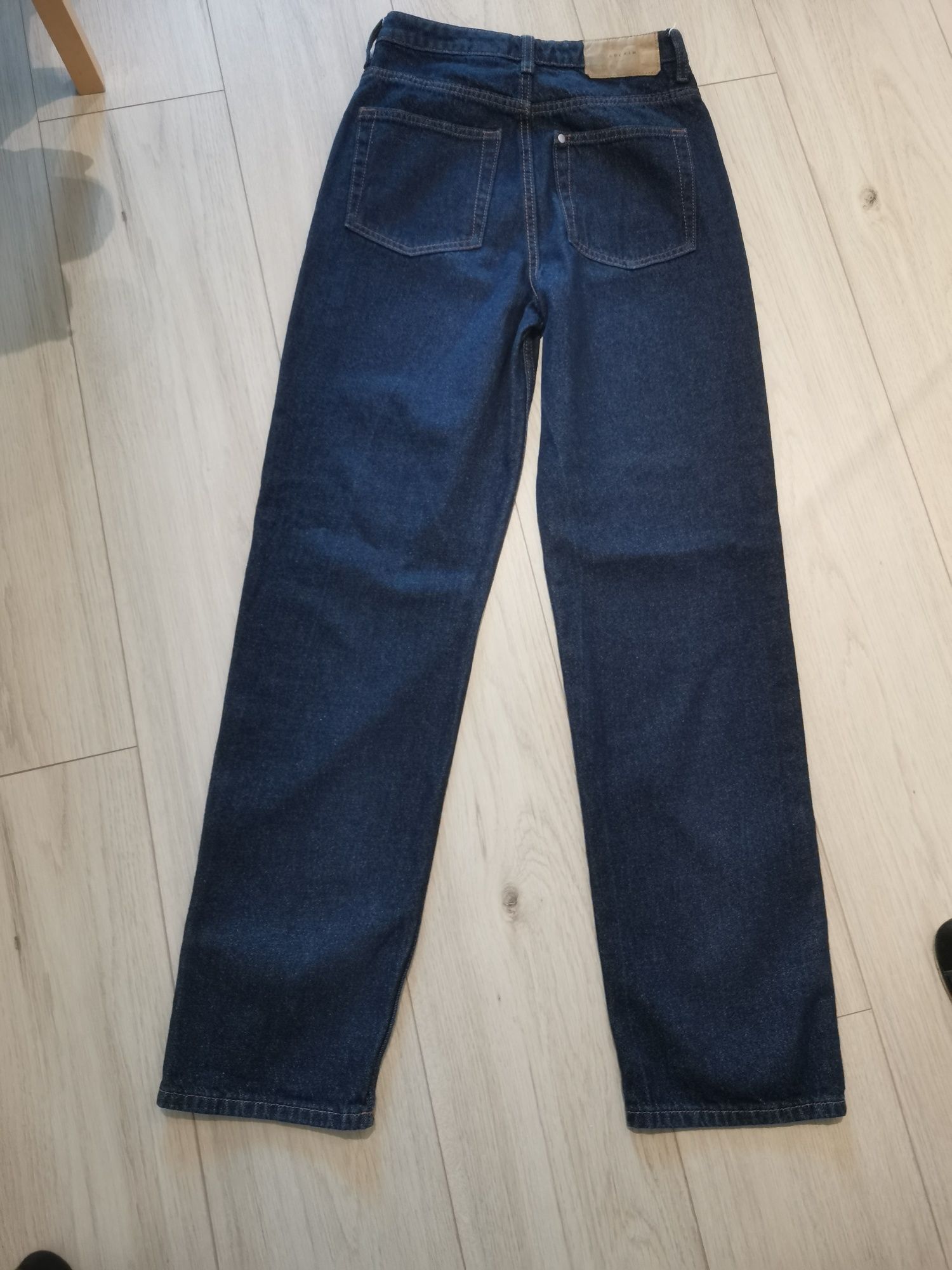 Spodnie damskie jeansowe straight rozmiar 34