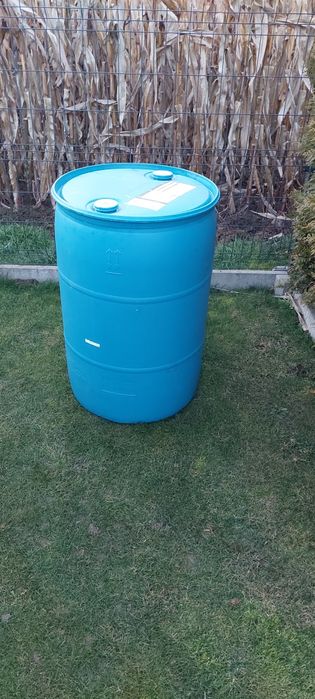 Beczka plastikowa 200l na deszczówkę,szambo itp