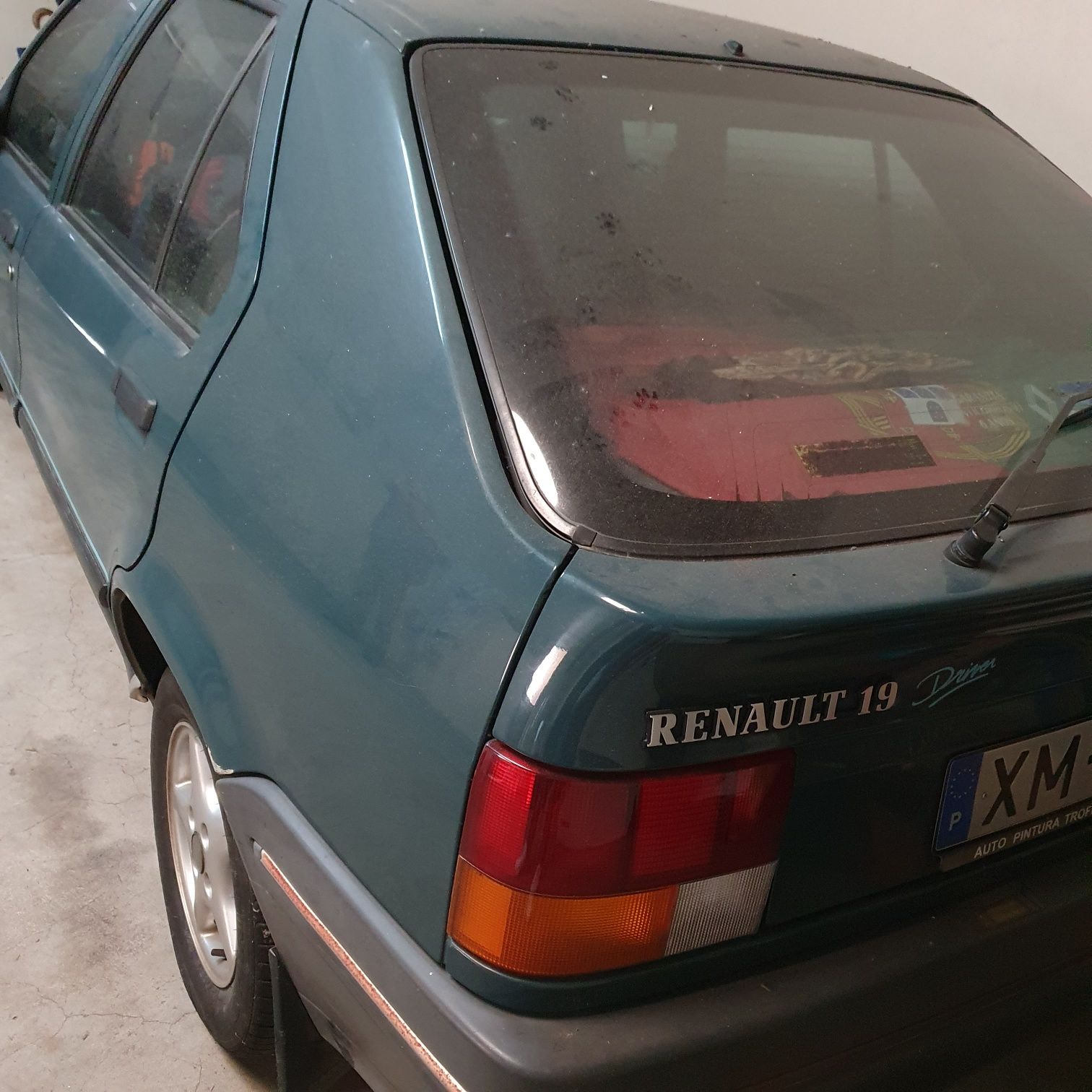 Renault 19 poucos kms
Ano-1991
Cilindrada- 1200
Combustível-Gasolina