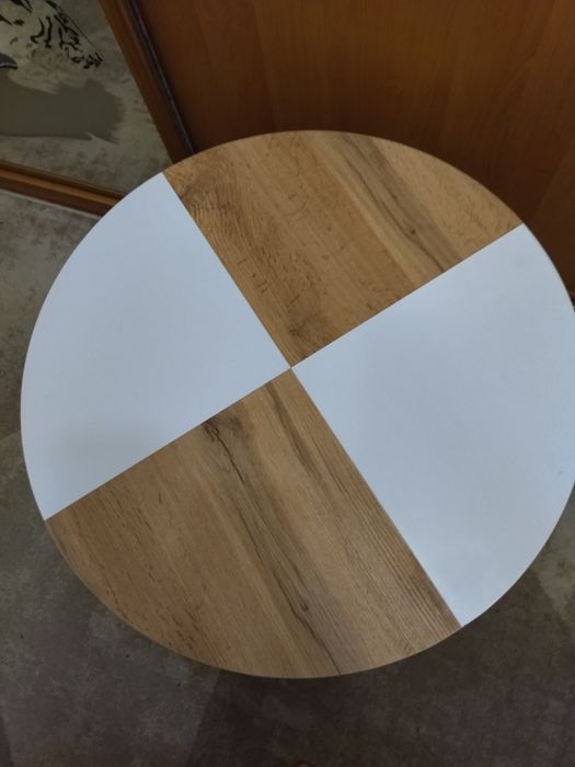 Столик журнальний