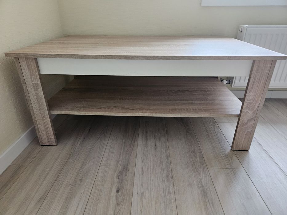 Журнальний столик