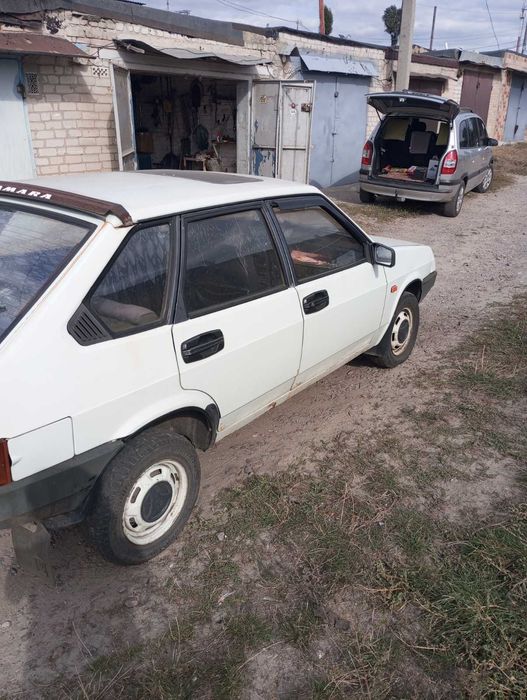 Автомобіль ВАЗ 2109
