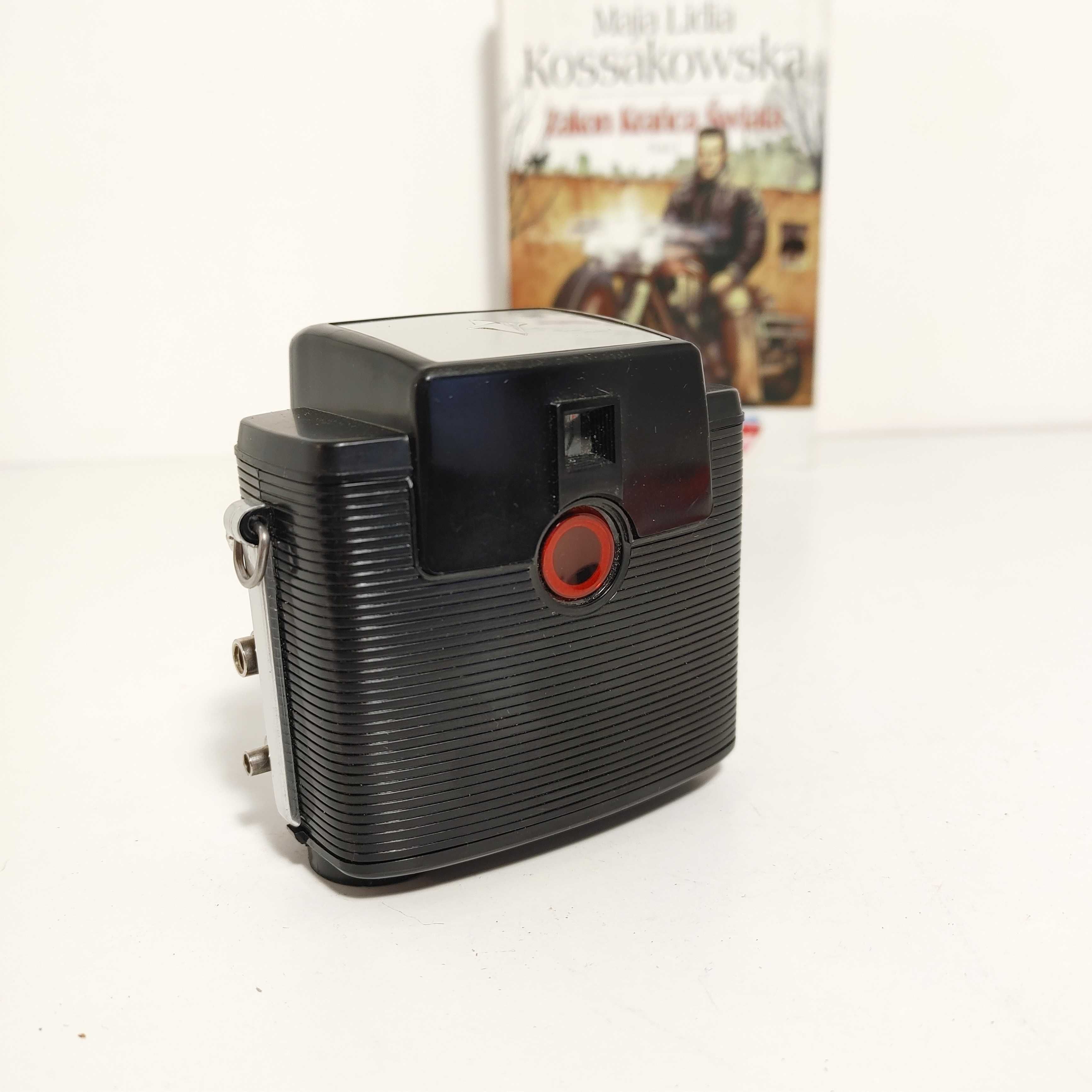 Aparat pudełkowy typu BOX Kodak Brownie Starlet  1957 rok Bardzo Ładny