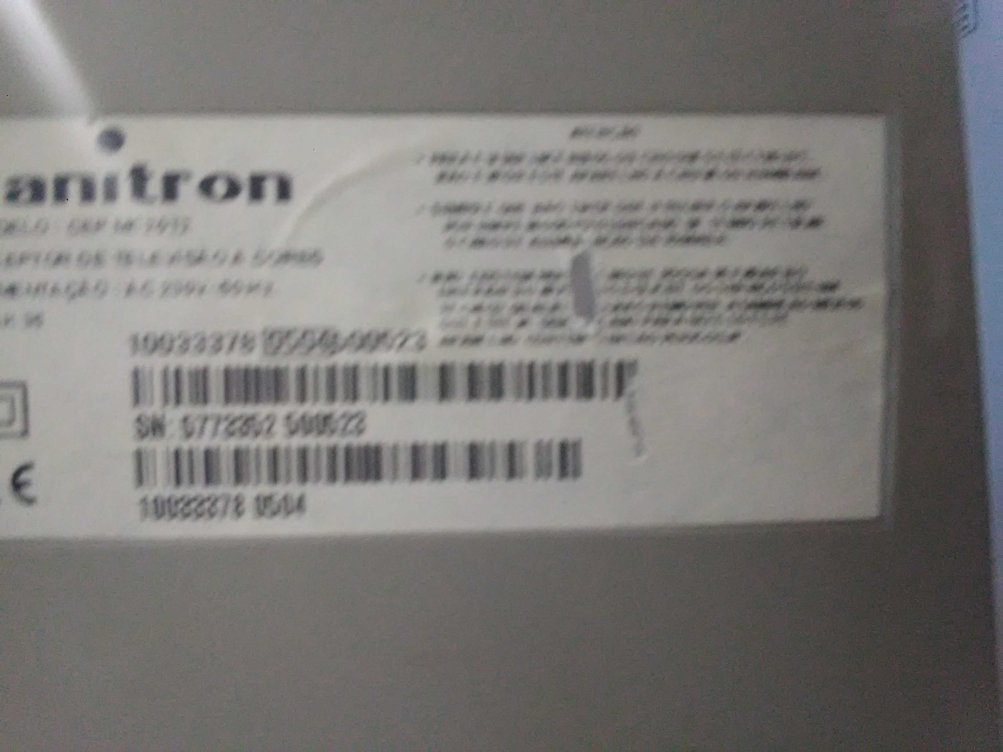 Baixa de preço - TV Sanitron com telecomando