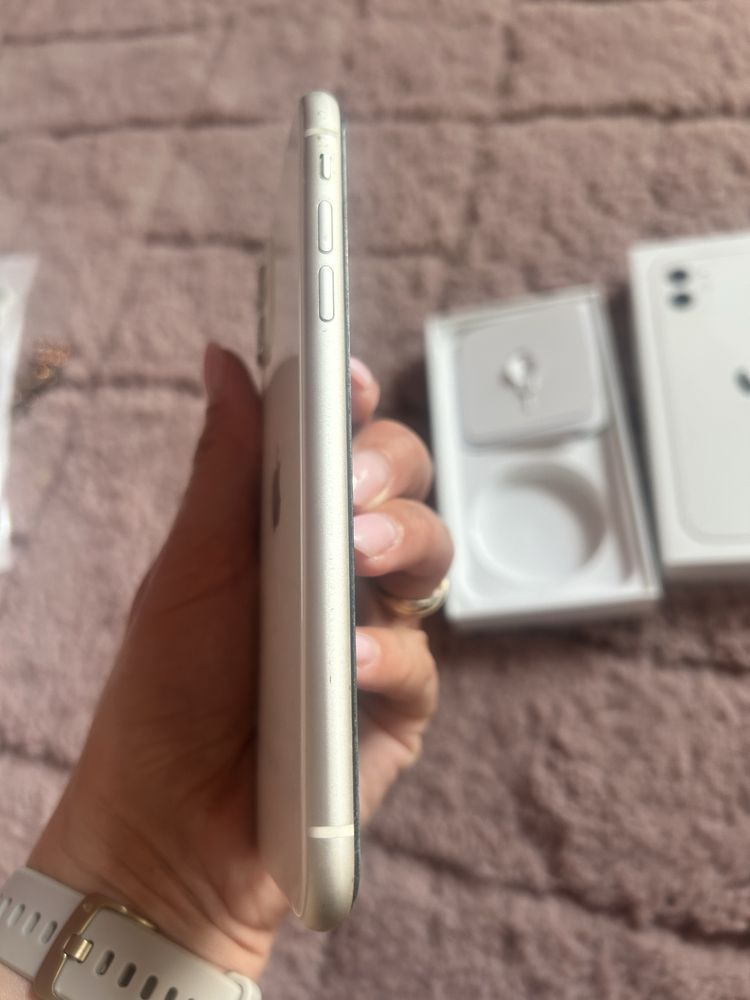 Iphone 11 64 GB kolor biały