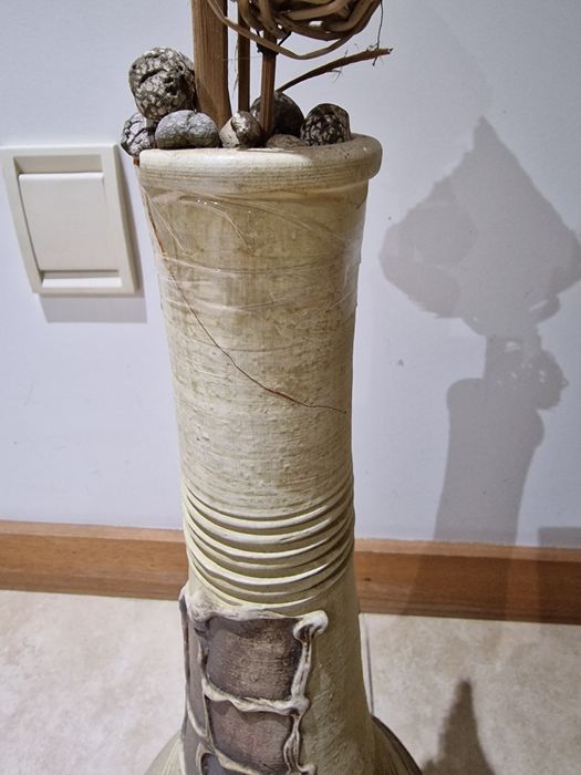 Jarras em barro decorativas