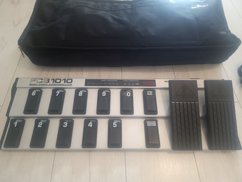Behringer FCB 1010 STAN BDB + pokrowiec i kable