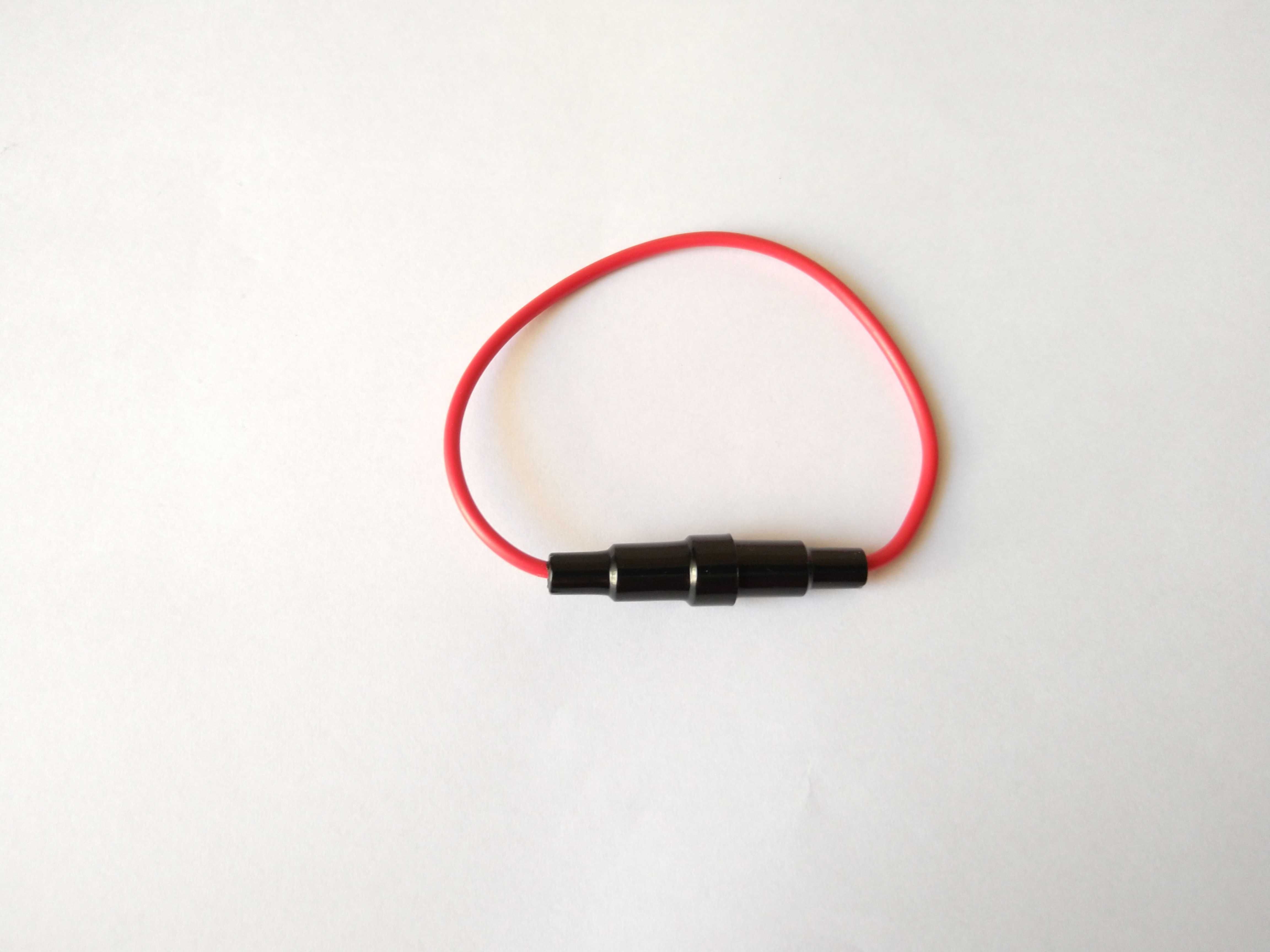 Gniazdo bezpiecznika szklanego 5x20 mm z kablem