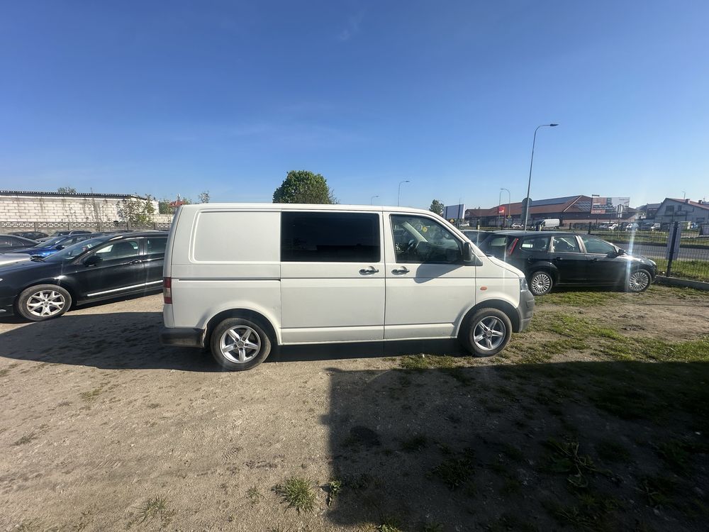 Volkswagen Transporter T5 Zadbany