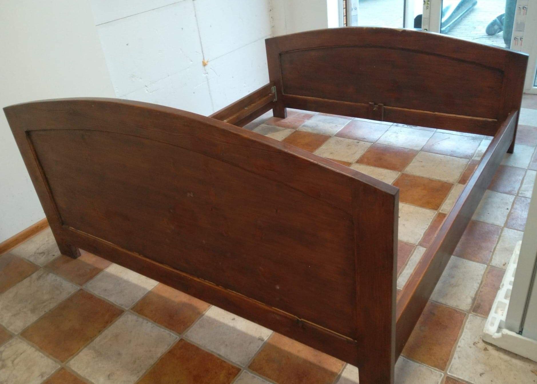 Rama łóżka drewniana