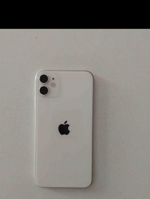 Iphone 11 64. GB caixa carregador capa e fones