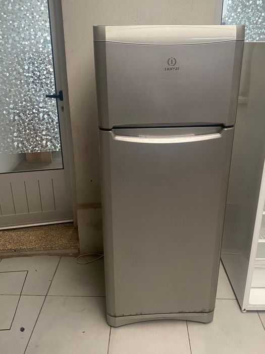 Frigorífico vertical