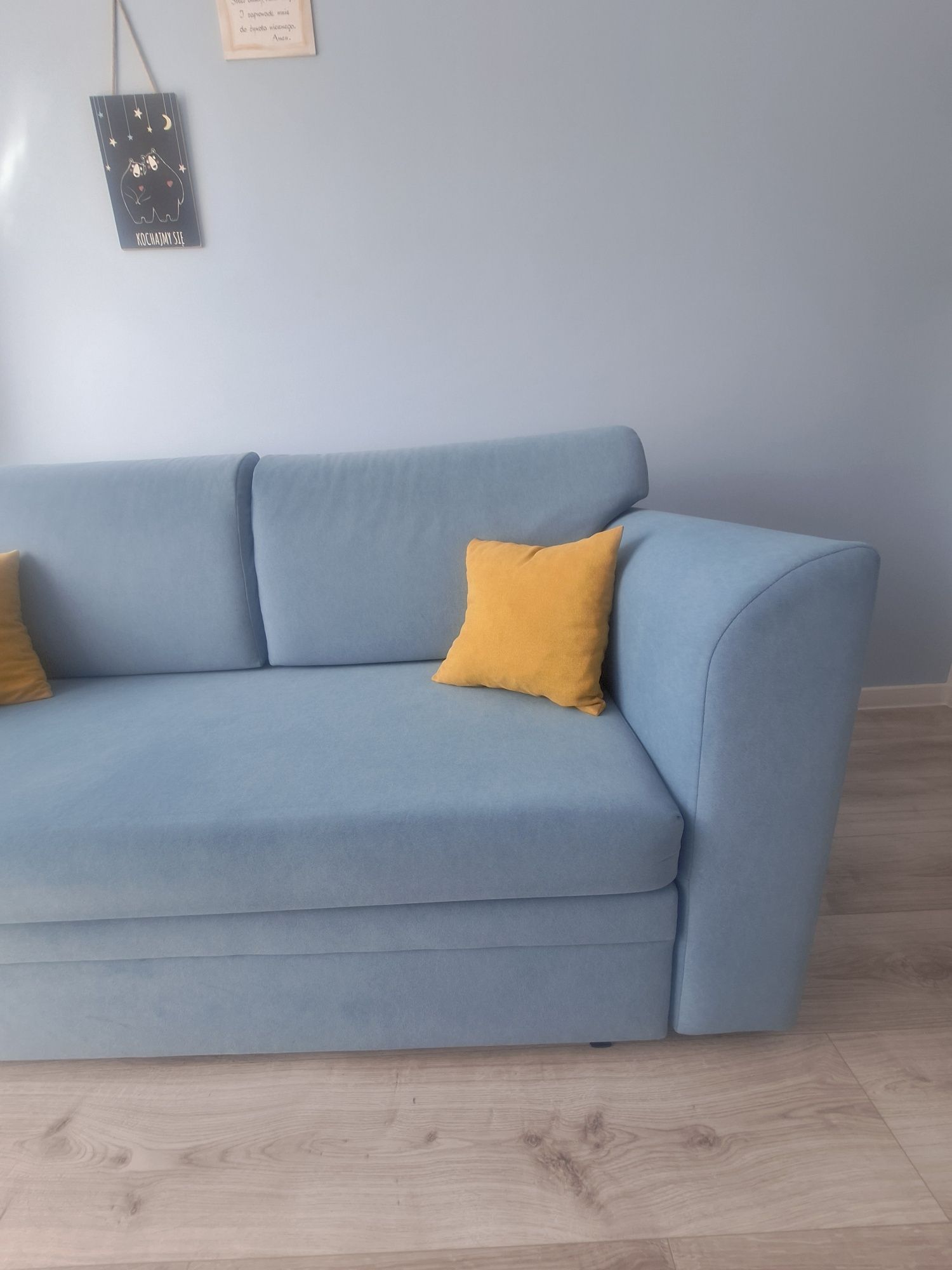 Super sofa rozkładana z funkcją spania i pojemnikiem na pościel!