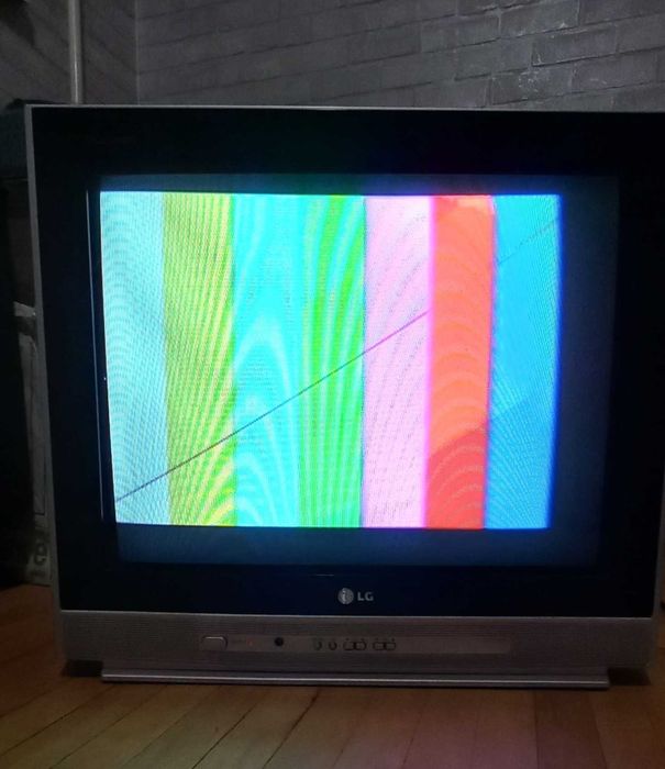 Кинескопний ЄЛТ телевізор LG 21FJ4AB
