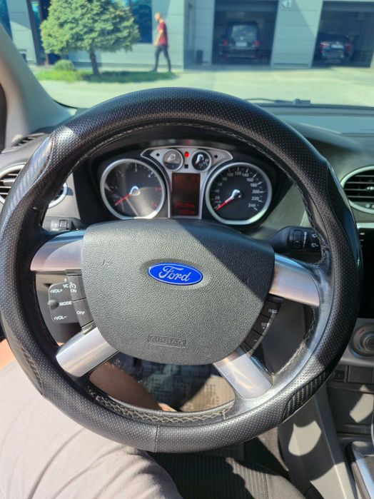 Ford Focus 2009 2 рестайлинг 2.0 дизель автомат