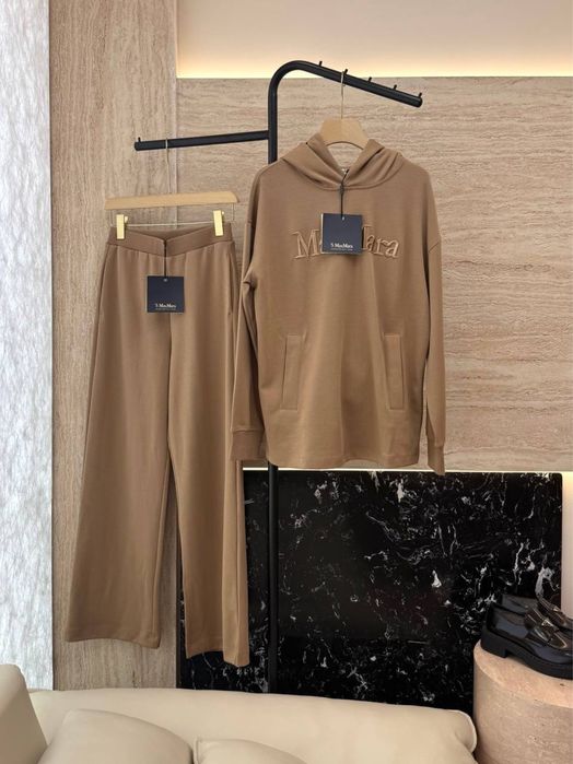 Костюм max mara прогулочний спортивний кемел