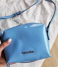Лакована сумка Calvin Klein