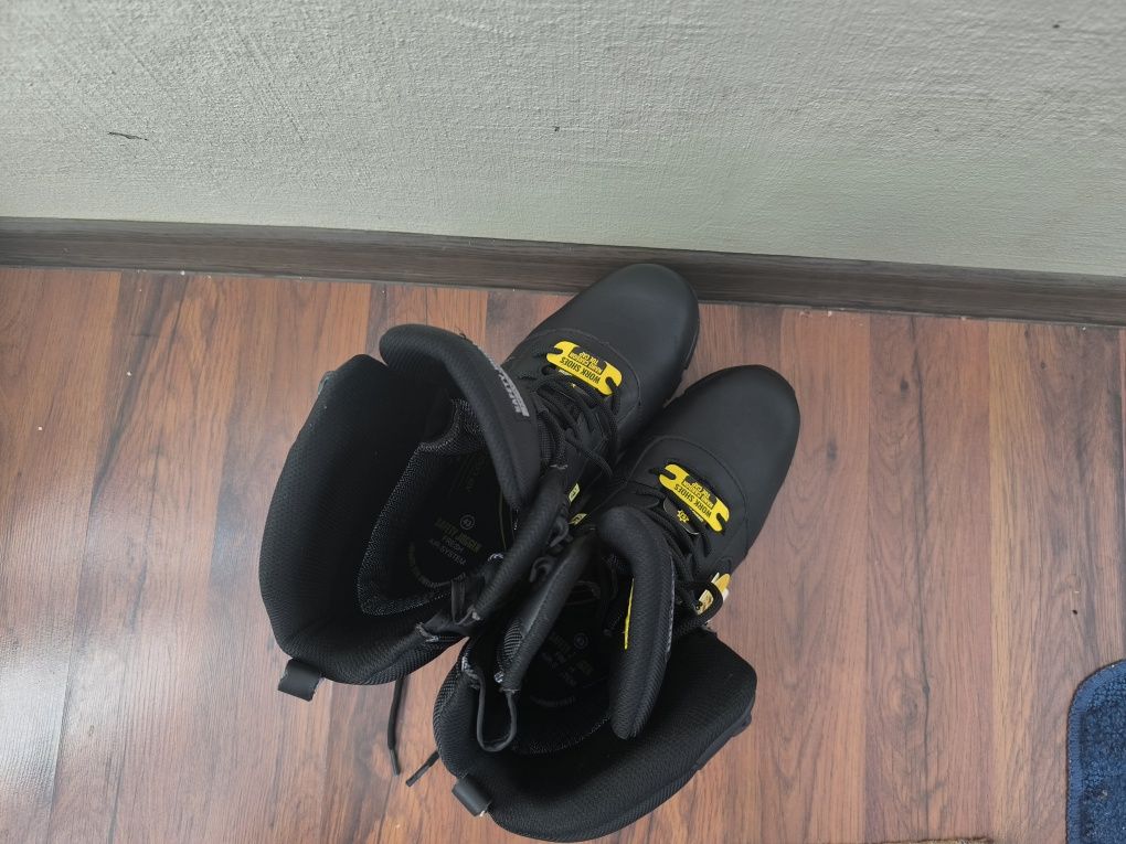 Рабочие ботинки safety jogger