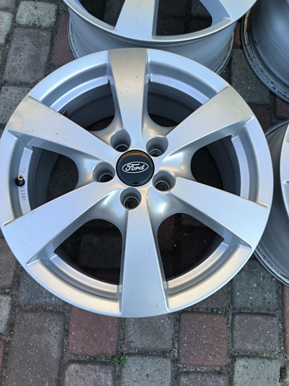 Felgi aluminiowe 17 Ford Focus Galaxy SMax CMax Kuga Mondeo 5x108