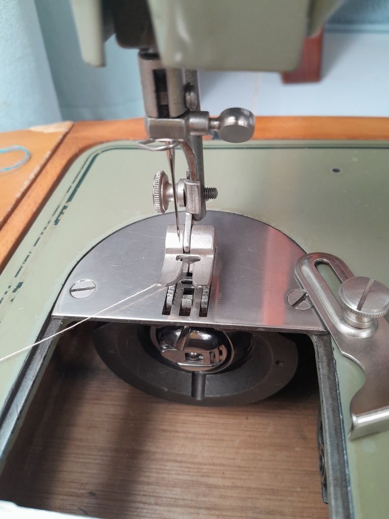 Máquina de costura Oliva CL50