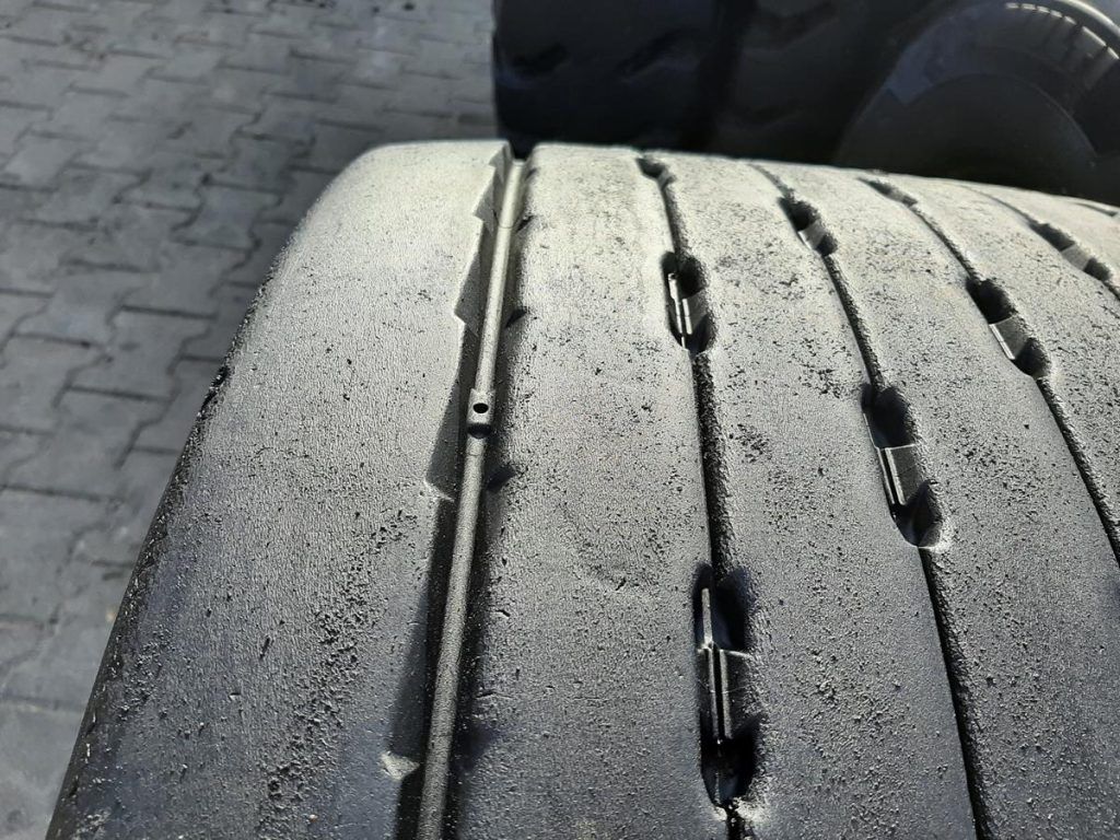 2x Opona używana ciężarowa 445/45R19.5 MICHELIN 950zł(szt.) C2352
