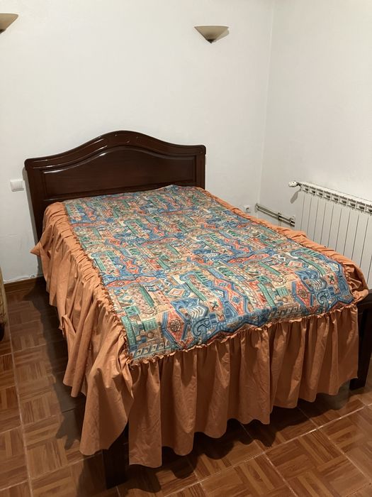 Cama de casal com colchão