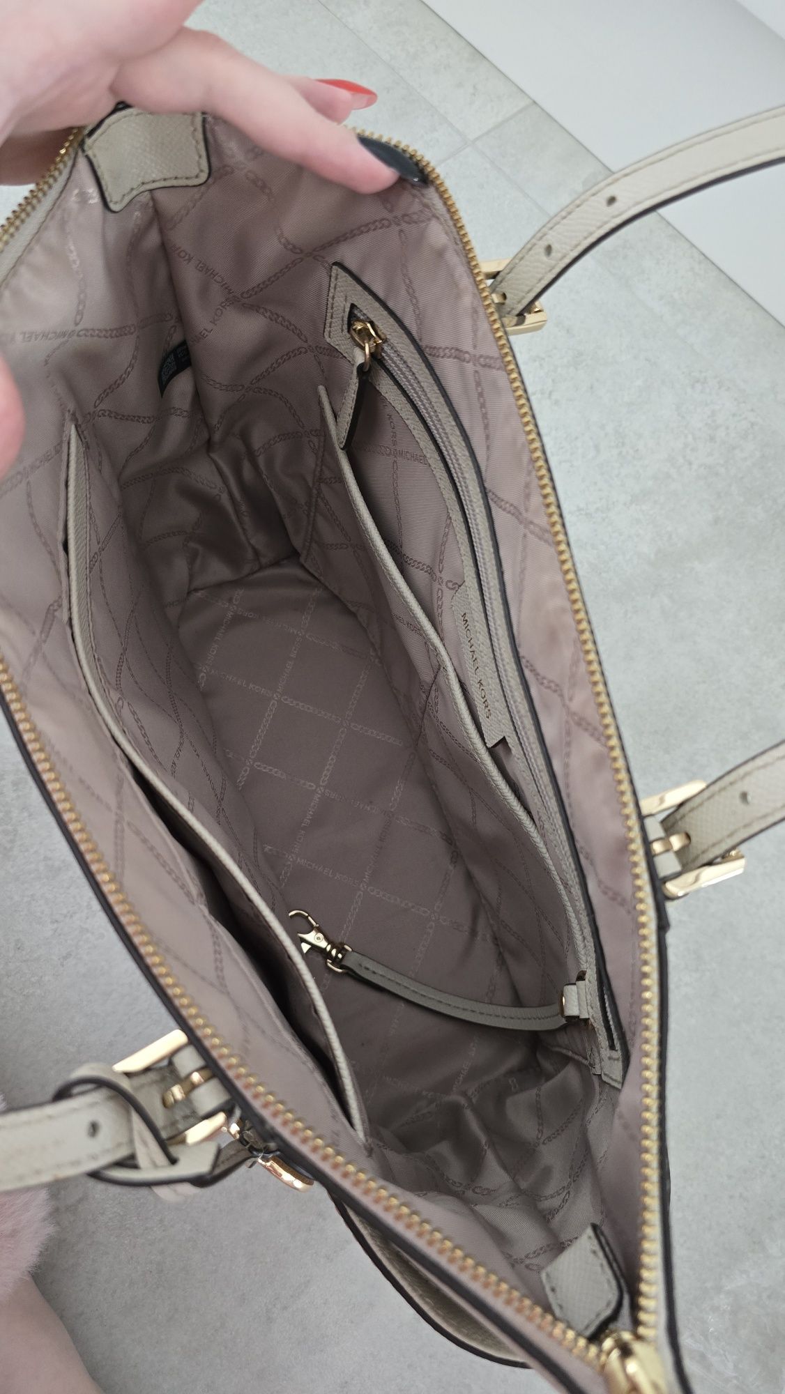 Michael Kors beżowa torebka Jet Set MK