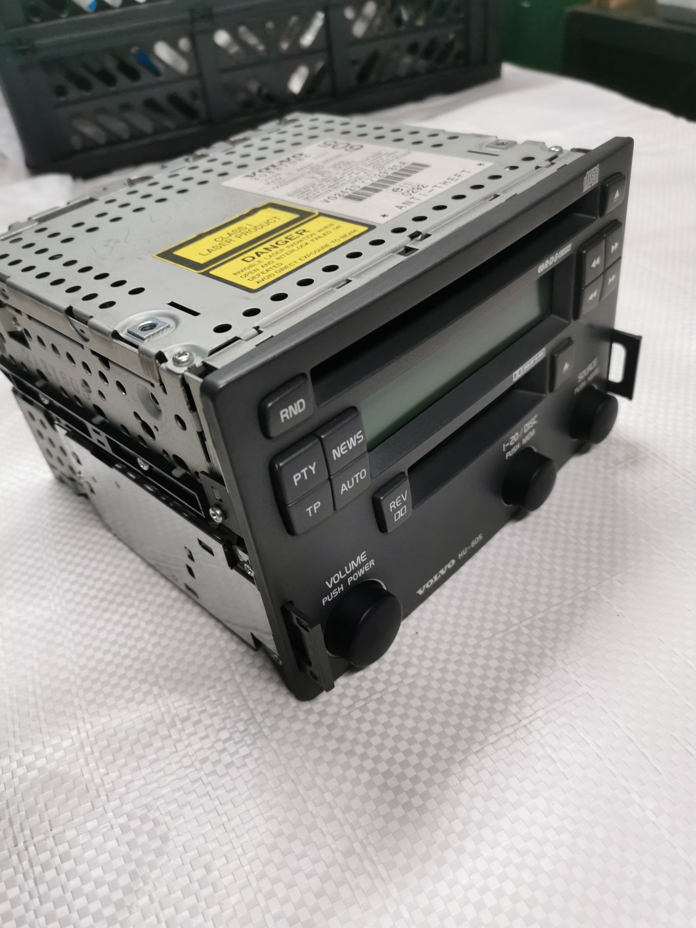 radio volvo HU 605