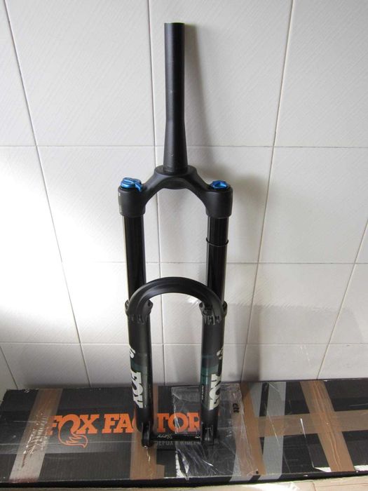 Fox 36 ,170mm Grip Performance roda 29".