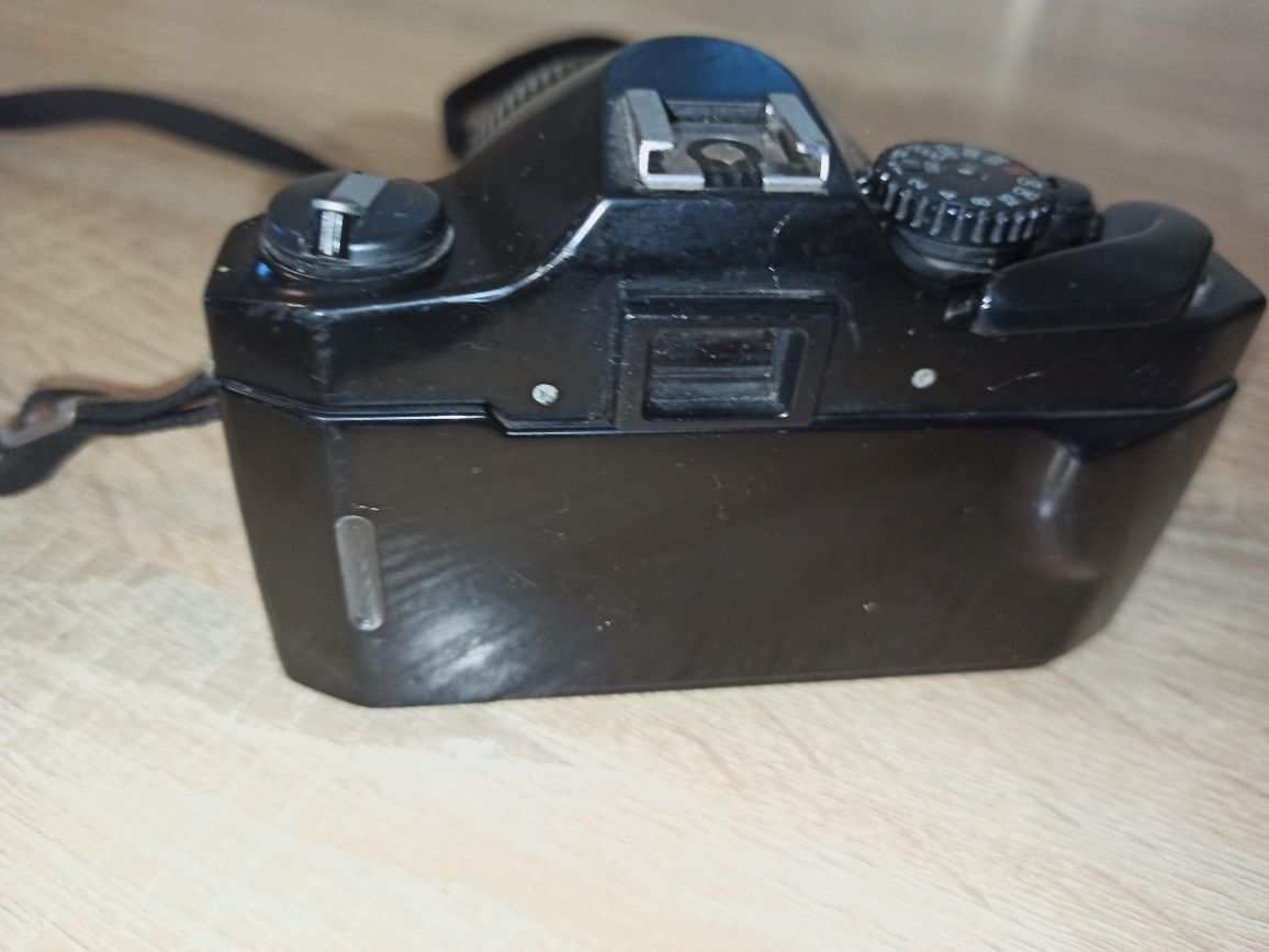 Продам профессиональный плёночный фотоаппарат