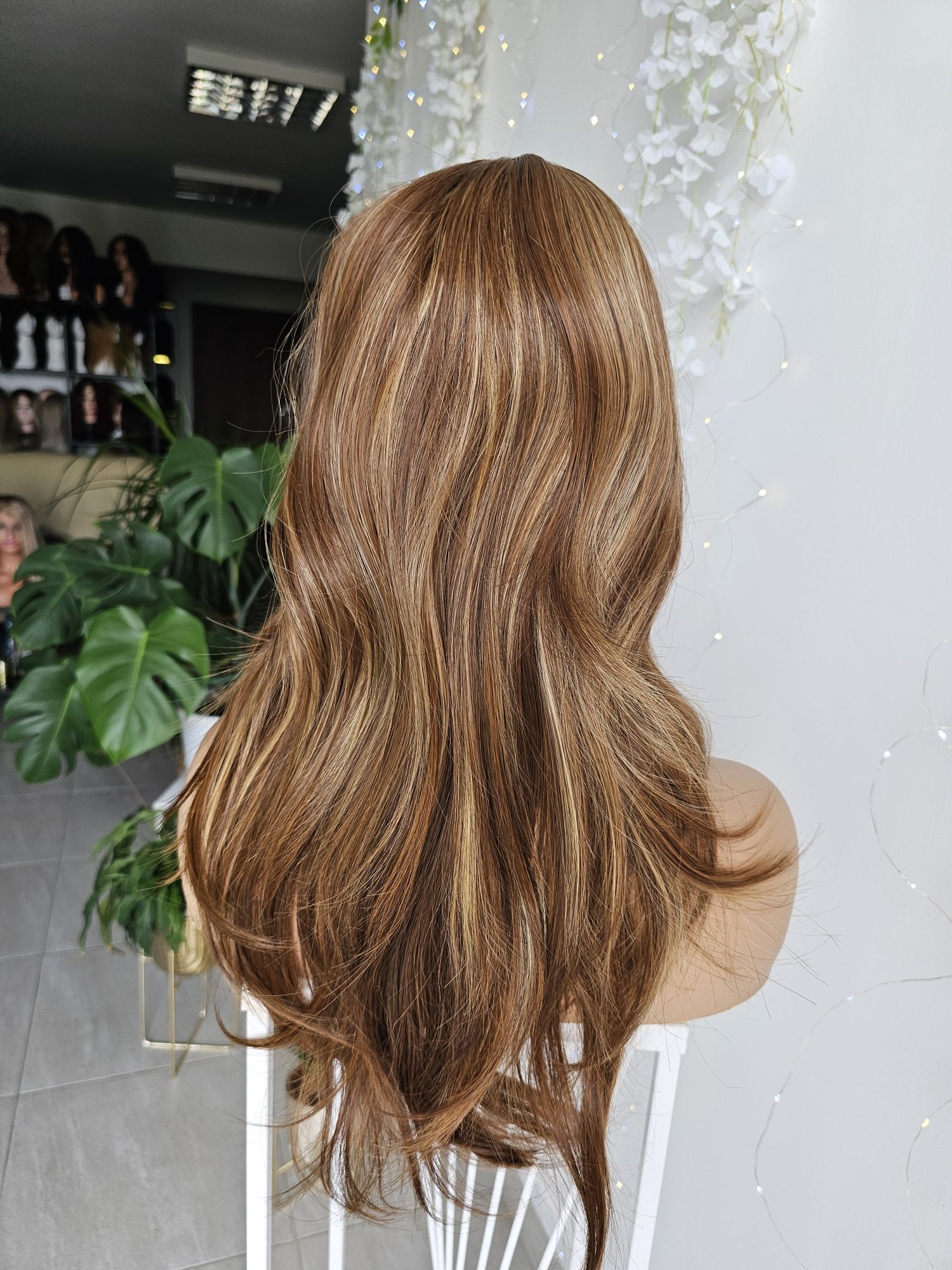 Peruka Marta brąz kasztan blond włosy naturalnie postopniowane 3D