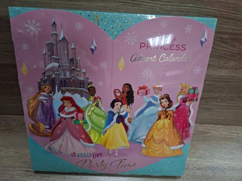 Duży kalendarz adwentowy dla dzieci ,z kosmetykami ,Disney Princess