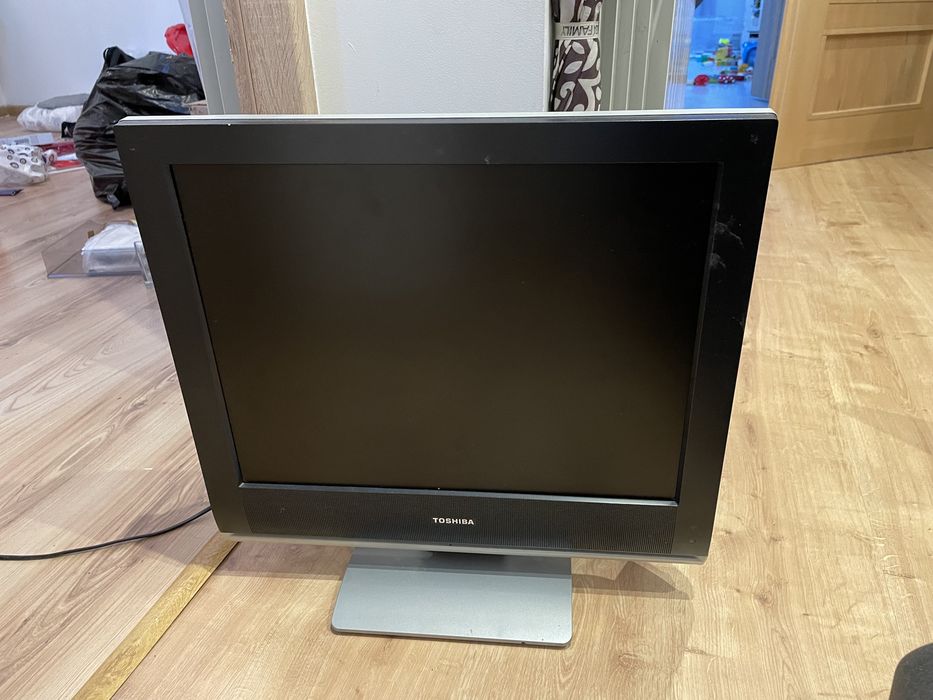 Telewizor Monitor TOSHIBA LCD COLOUR TV 20V300P