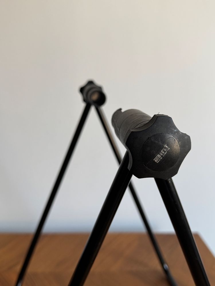 Stojak na rower AIM Displaystand – solidny i składany!