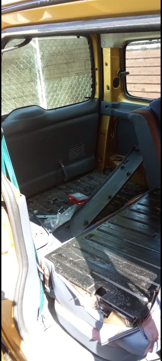 Citroen Berlingo - 5 lugares