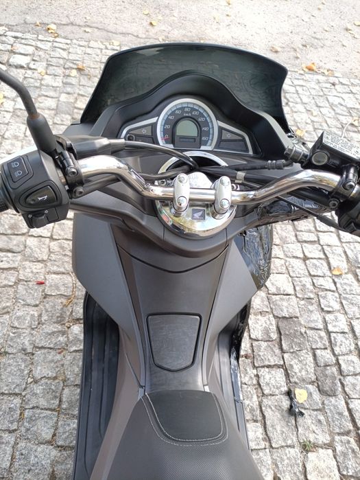 Honda PCX (ler anúncio com atenção)