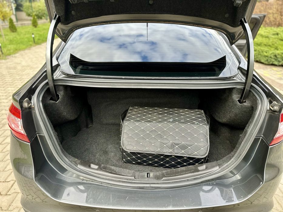 Продам FORD FUSION 2015 рік,2.5 ГБО,Автомат.