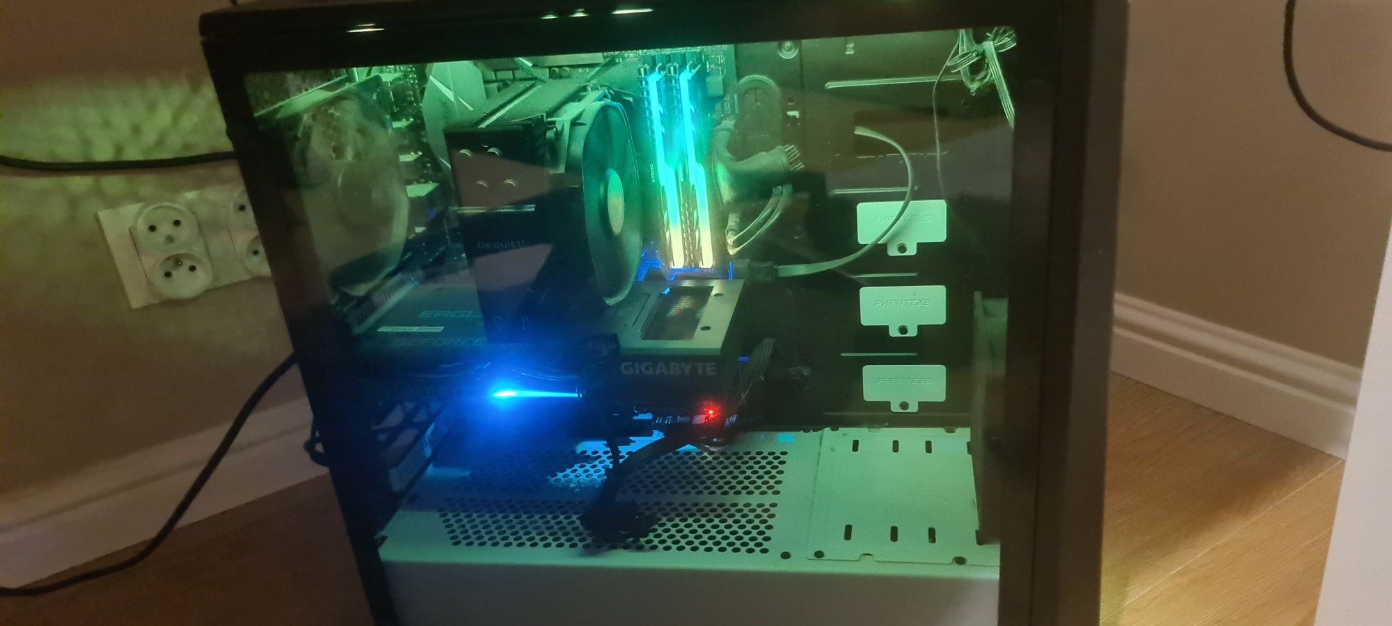 Komputer gaming pc - RTX 3060, AMD RYZEN 7, 48GB RAM, 1,5T