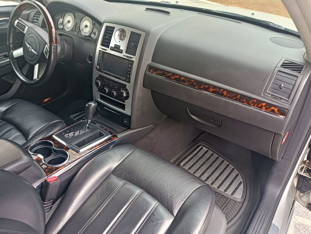 Chrysler 300c touring 3.0crd full full extras 2010